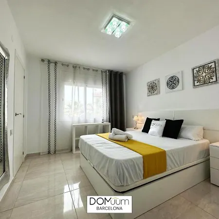 Domuum Holidays - Barcelona Family Apartment Salou